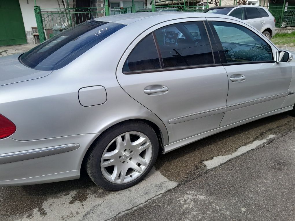 Продавам мерцедес е клас 280 сди