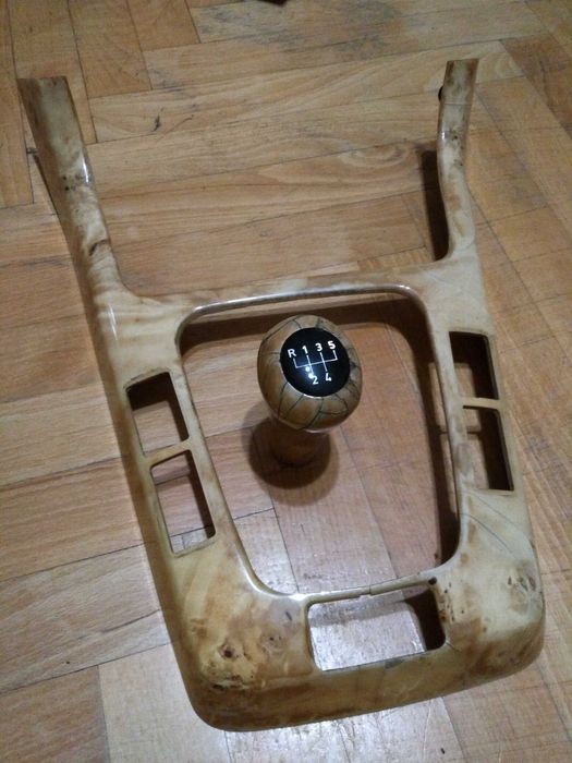 Дървен интериор Е36 компакт.