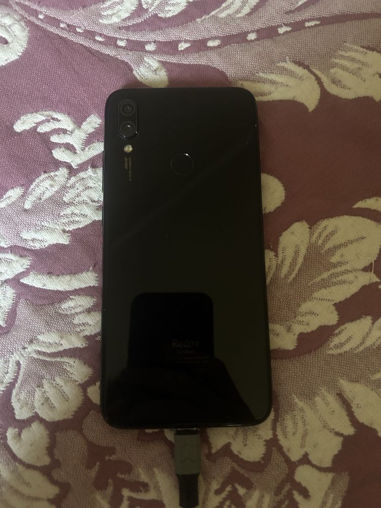Продам телефон Redmi note 7