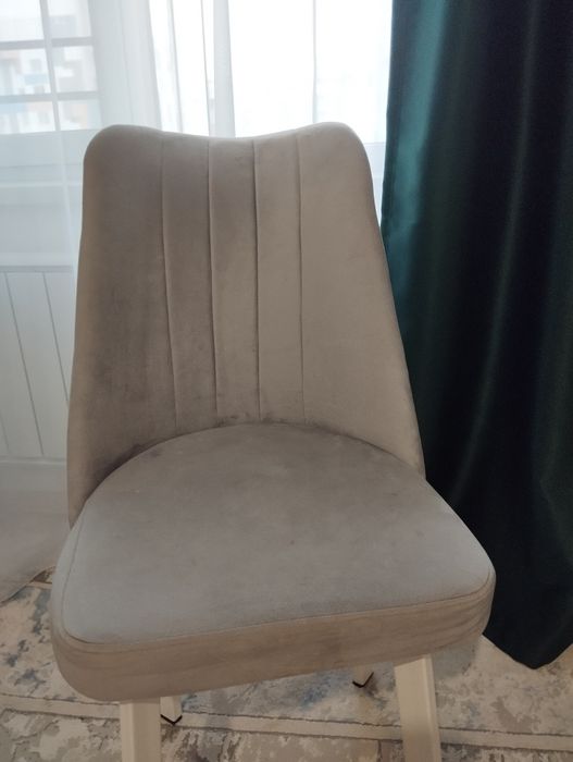 Продам стулья 8шт