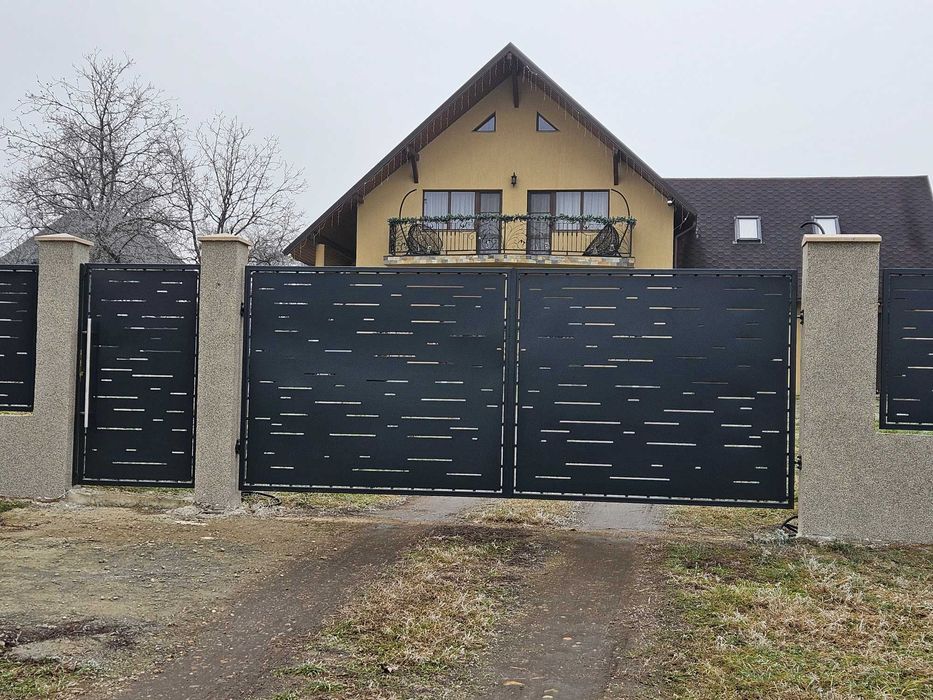 Porti , garduri , balustrazi.