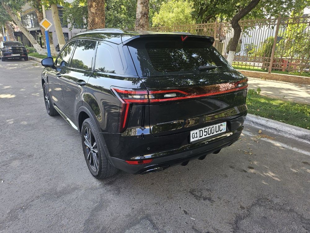 nissan venucia sotiladi