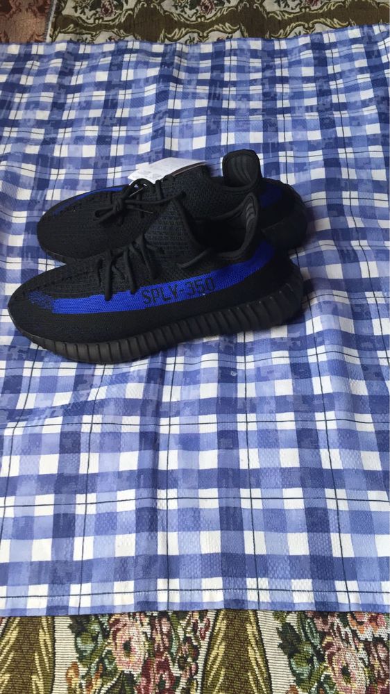 Adidas Yeezy Boost 350 V2 noi mărimea 43 1/2