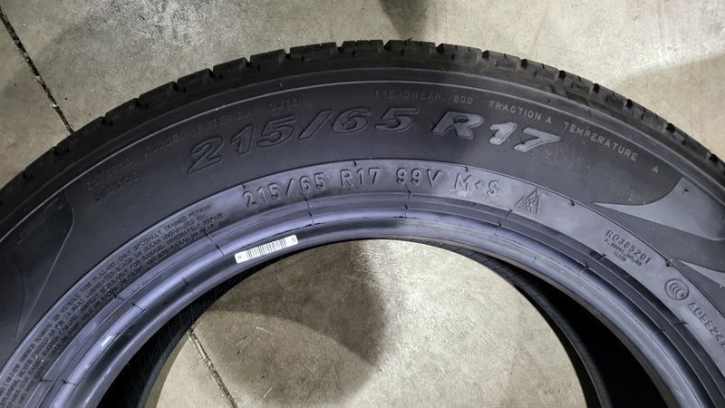 215/65/17 PIRELLI 4бр