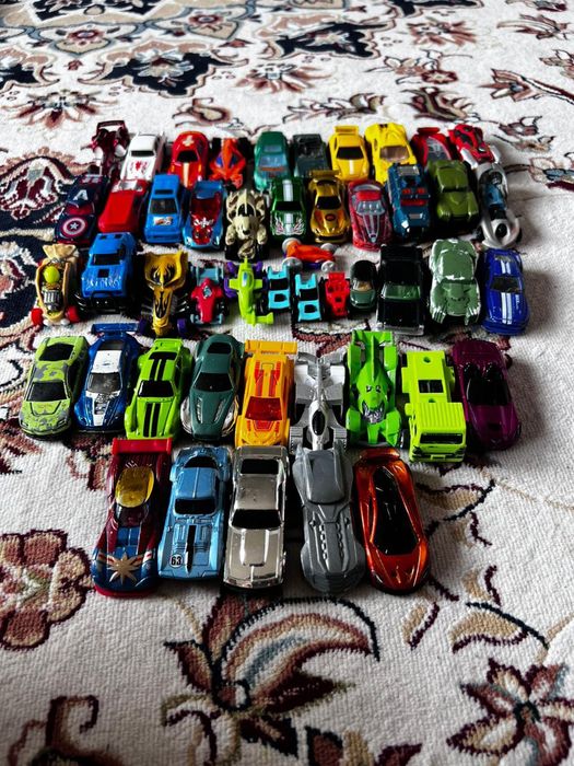 Игрушки для мальчиков hotwheels