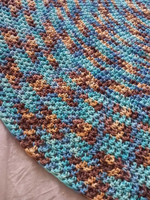 Ръчно изплетен килим -НОВ