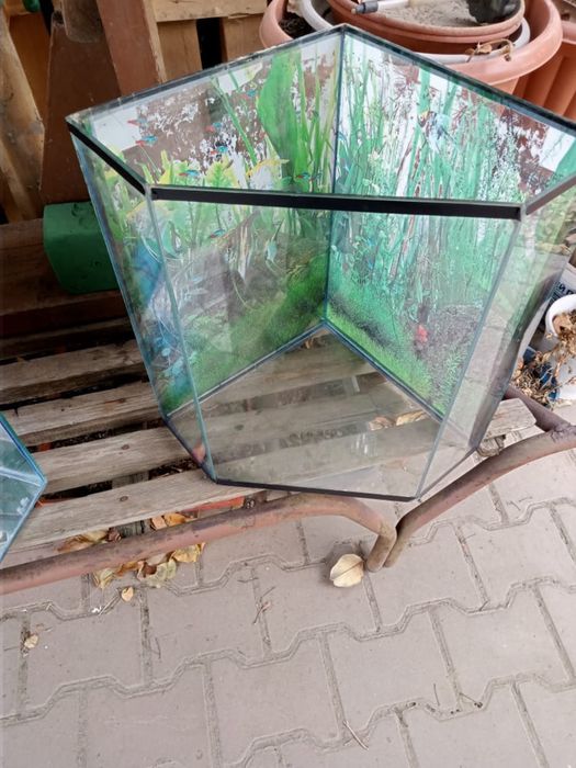 Продам б/у аквариум
