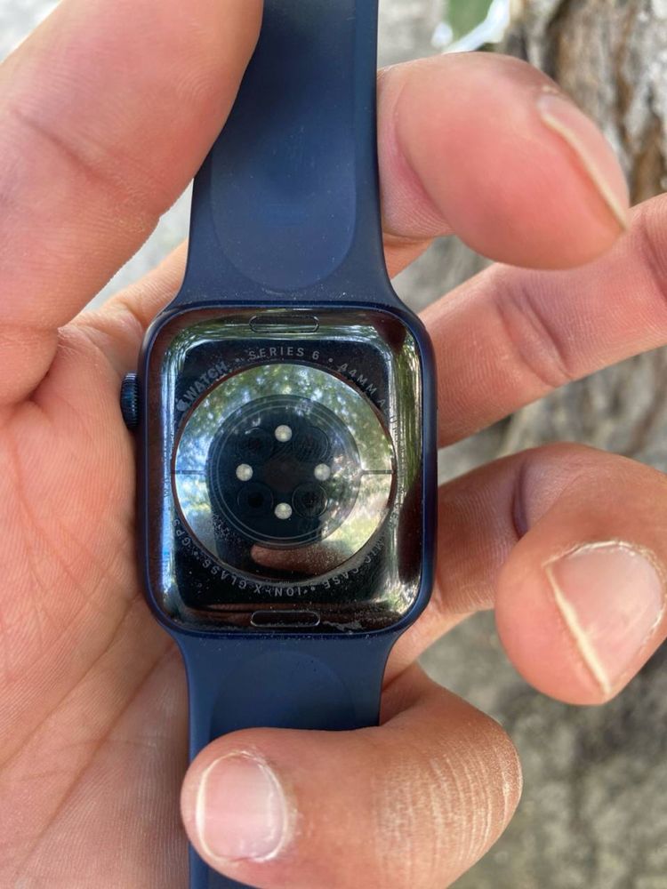 Iwatch 6 4mm sotiladi