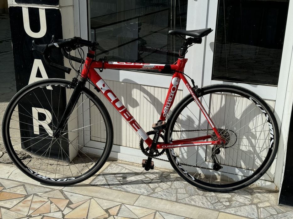 Шоссейни велосипед гончик