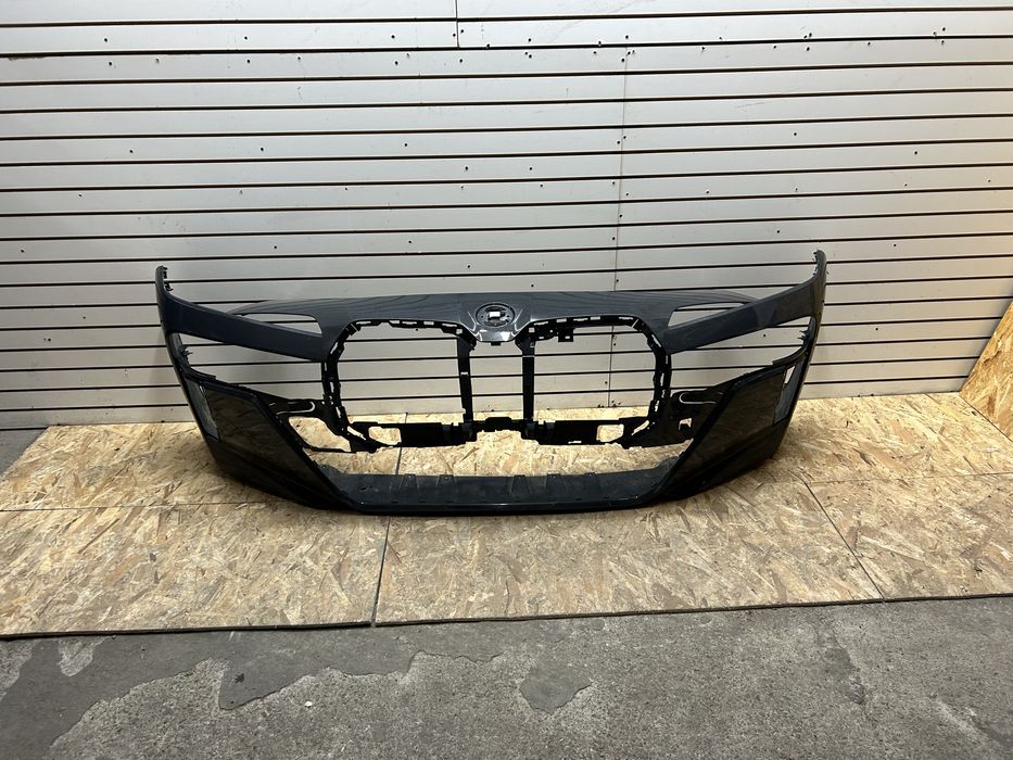Bara fata bmw G70 seria 7 M paket 2023-2024