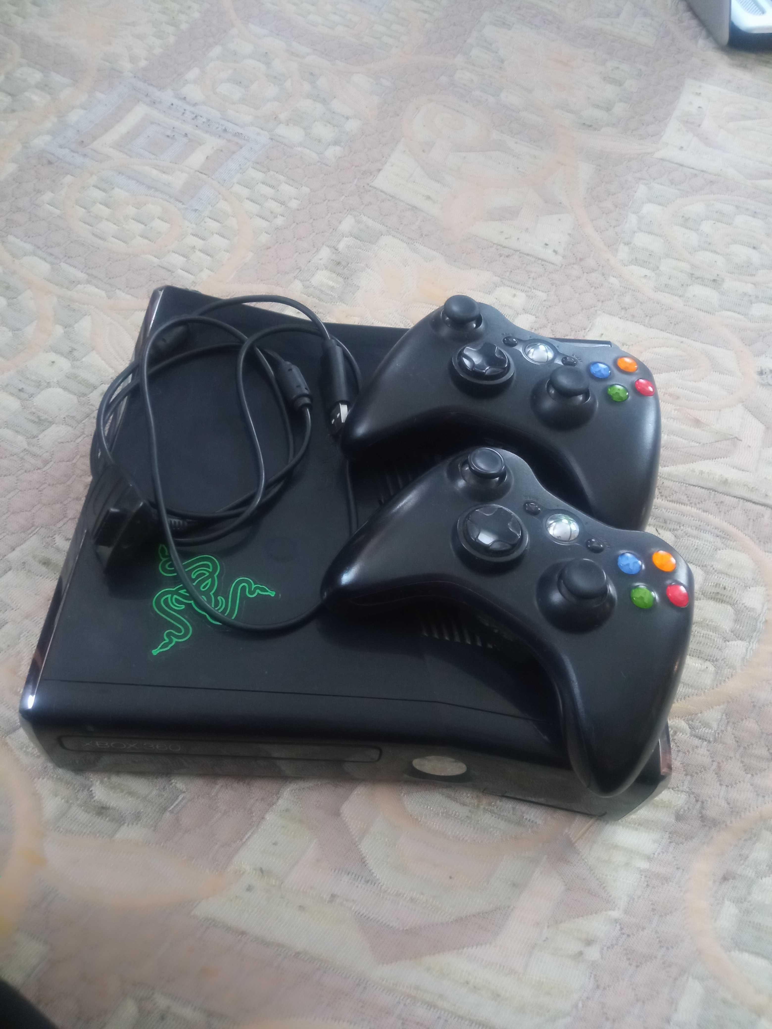 Продам Xbox 360.