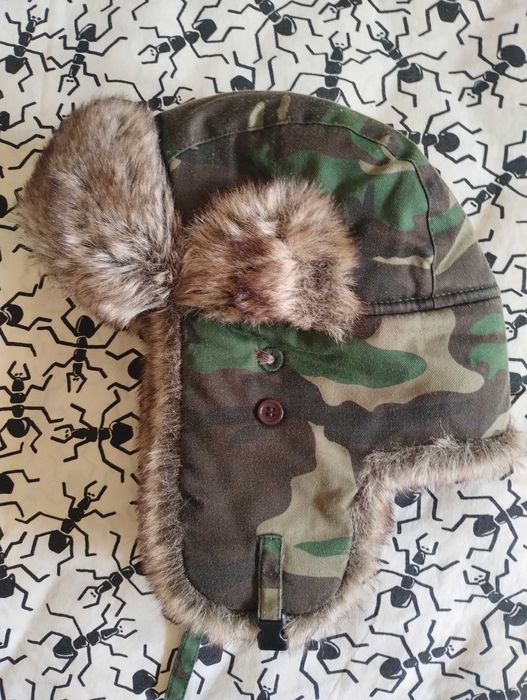 Зимна шапка ушанка Highlander и ръкавици "W+R")