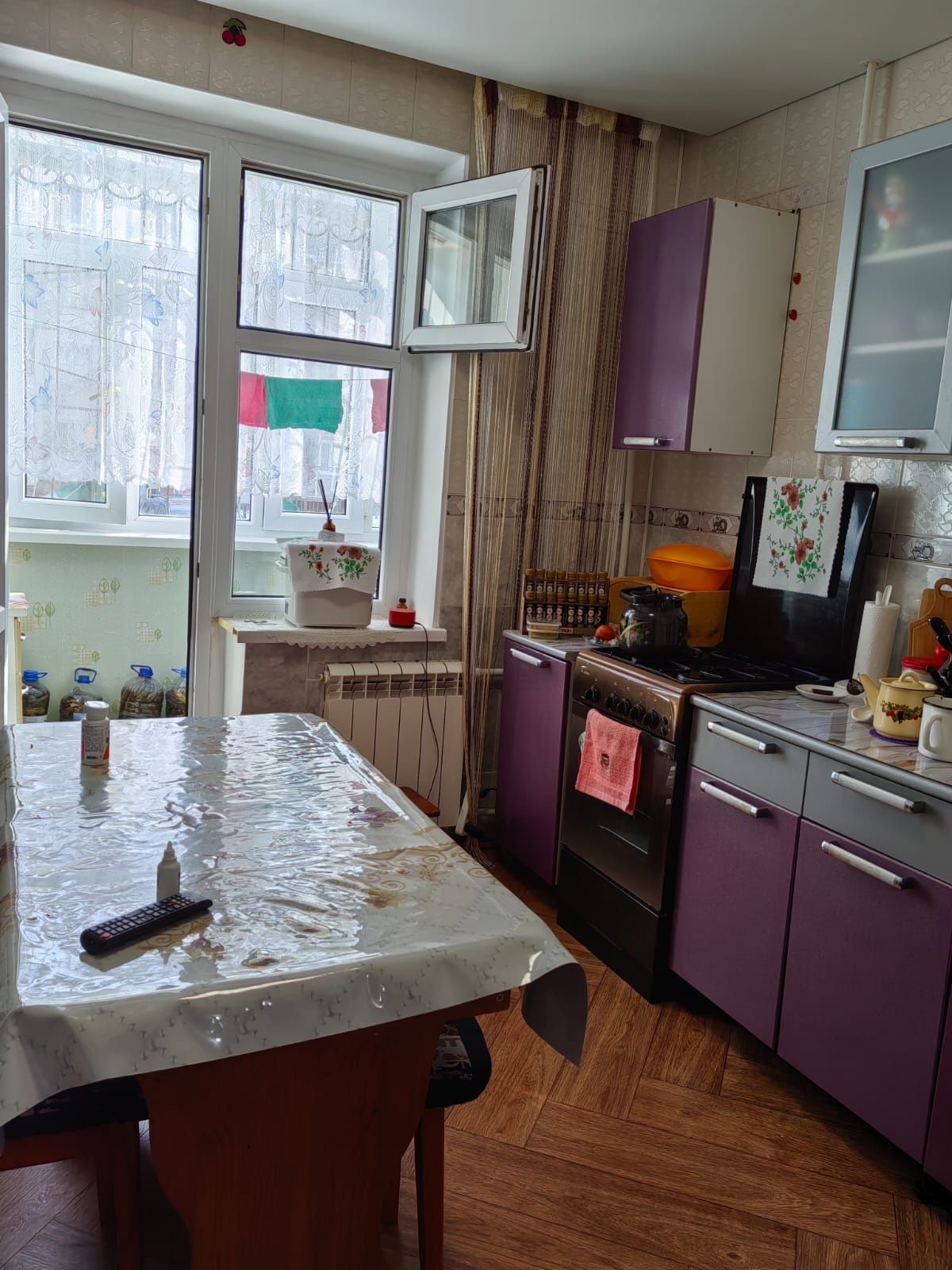 Продам 2к.кв на 1/5 этаже. 8мкр