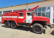 Пожарный автомобиль Урал 
Колесная формула 6x6

Число мест боевого рас