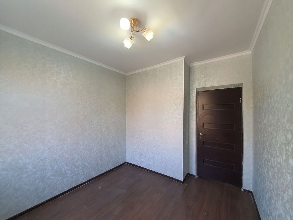 Фрунзенский масивда 3 хонали квартира сотилади