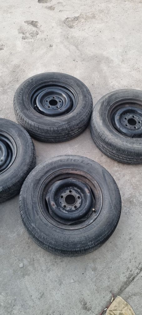 Продаю диски и резина R 14 mercedes, мерседес