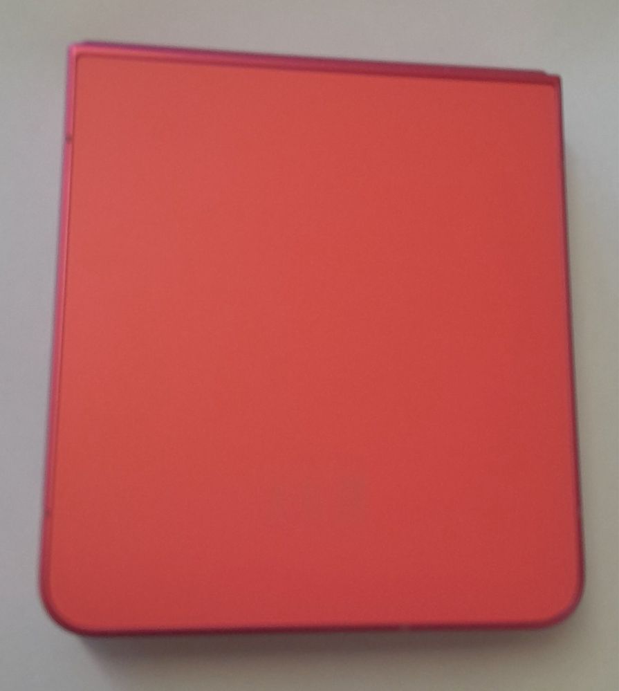 Чисто нов galaxy z Flip7