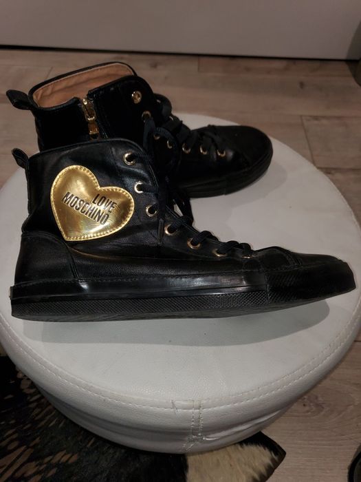 Сникърси Moschino два модела и кецове Moschino