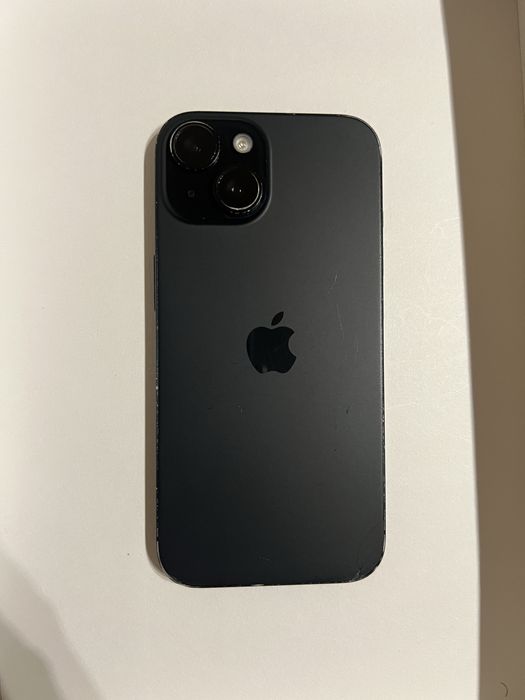 Продавам Iphone 15 128gb ( Black )