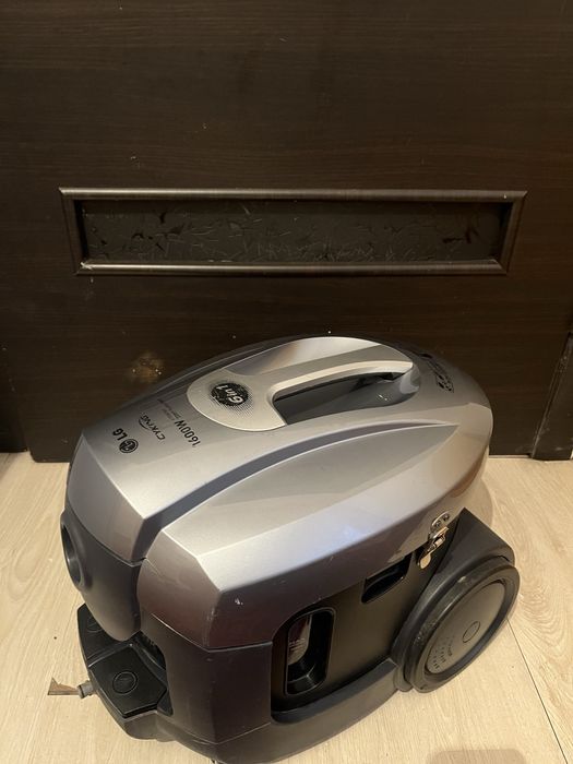 Продаю пылесос LG CYKING 6 in 1,модель V-C9363WA.