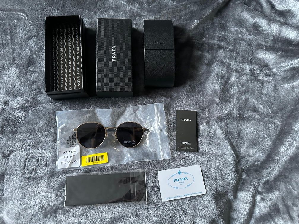 Ochelari de soare Prada