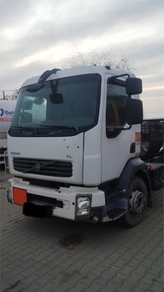 Dezmembrez VOLVO FL an 2009