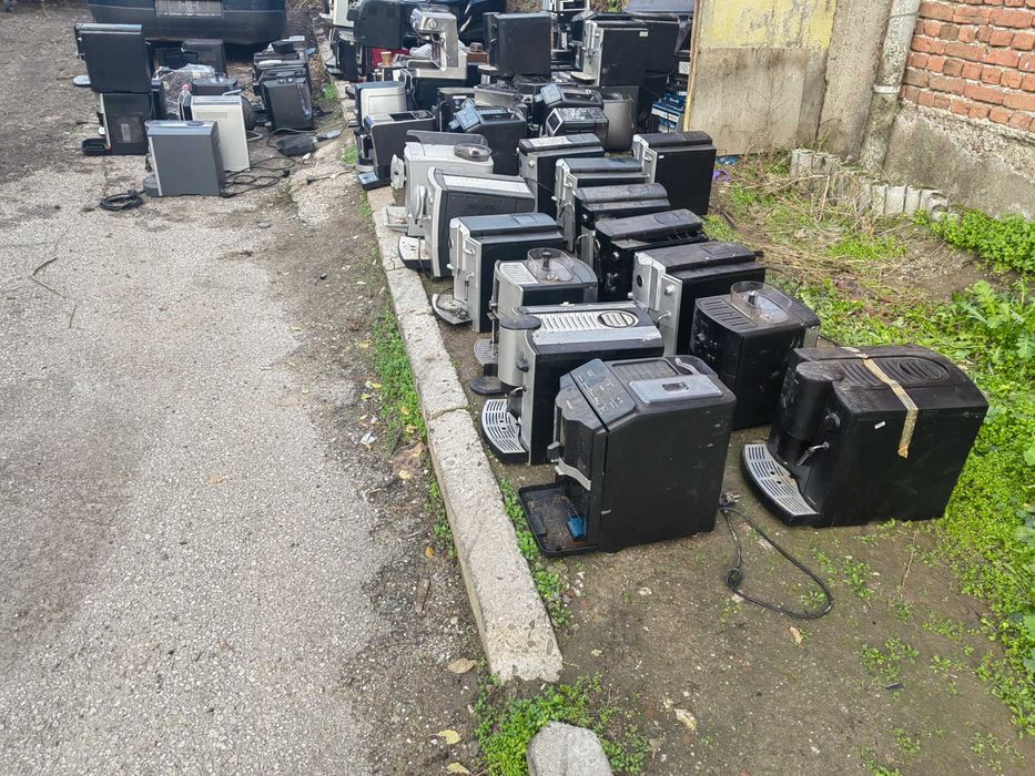 Продавам 60броя кафемашини роботи Делонги, Круп, Нивома, Юра, Филипс,