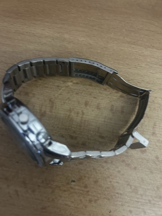 Часовник armani.