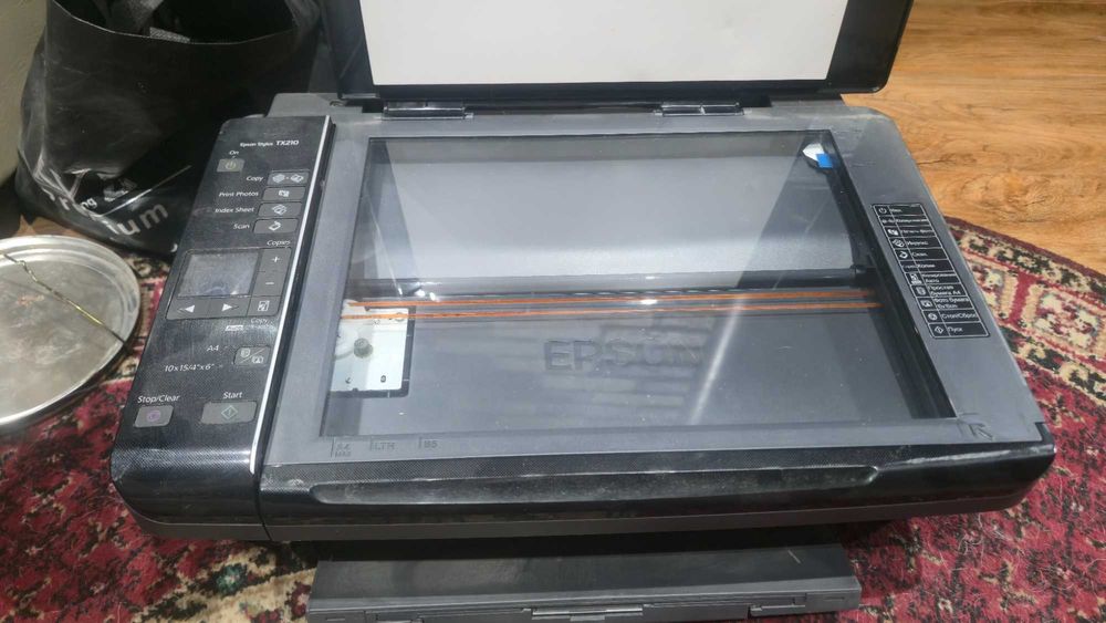 Продаю принтер/сканер Epson Stylus TX210