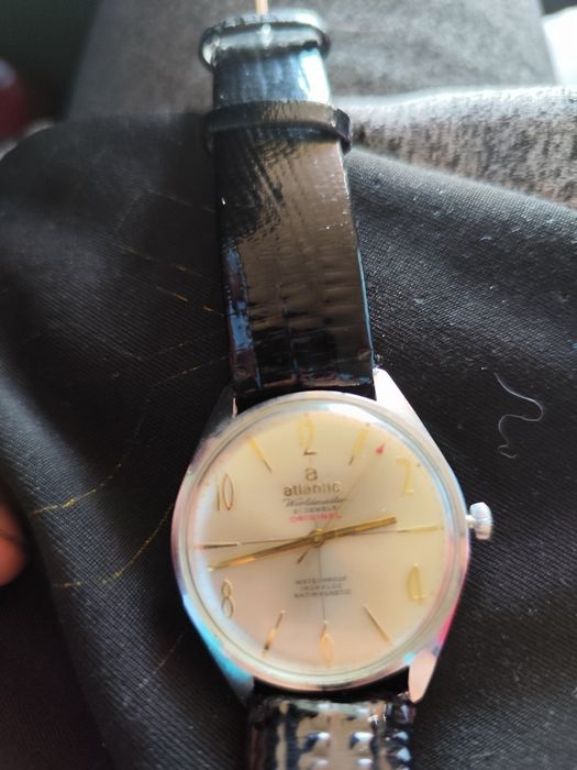 Ceas Atlantic .   Funcțional