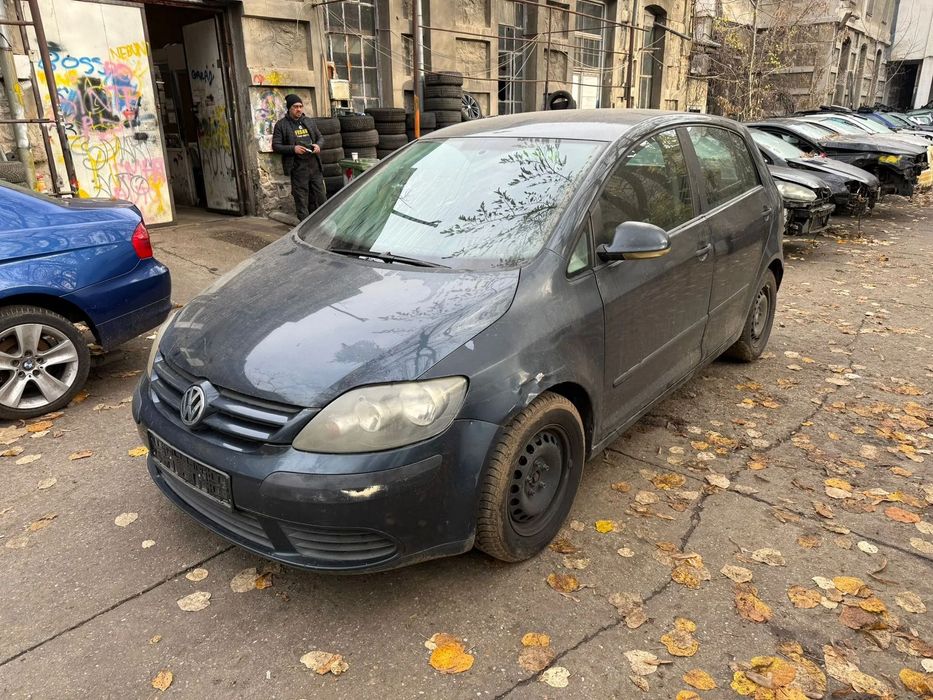 Dezmembrez VW Volkswagen Golf 5 Plus 2006 gri inchis  TDI