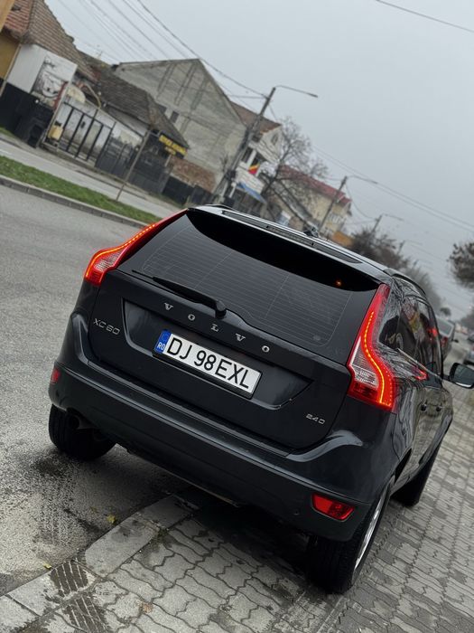 Volvo xc 60 an 2010