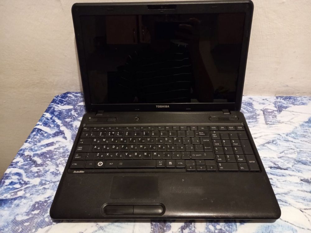 Продам ноутбук Toshiba c660 i3, 4gb, 500 hdd, win лицензия