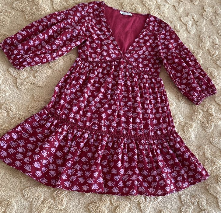 Rochita pull&bear marimea Xs-s