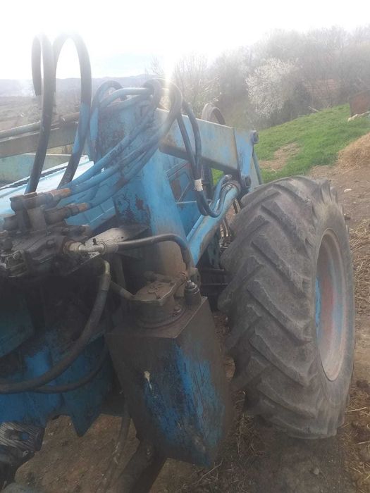 Vând tractor same4×4