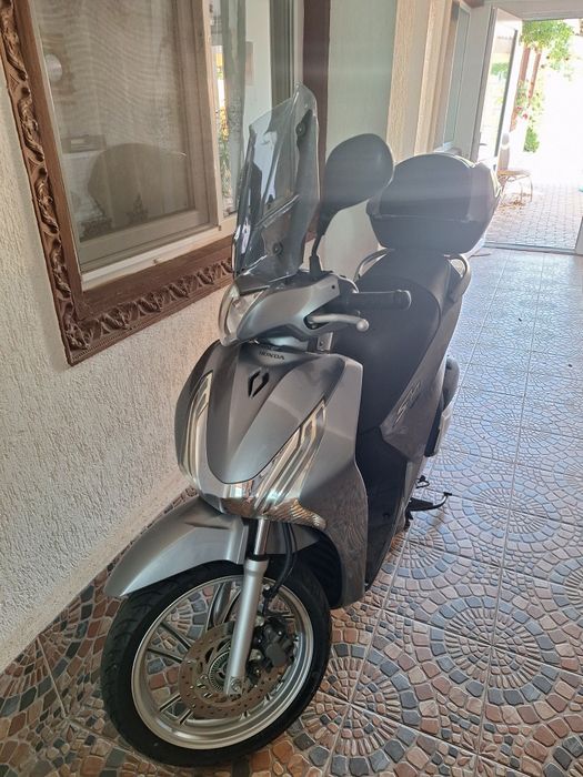 Honda sh 125i an fabricație 2016 km 7000