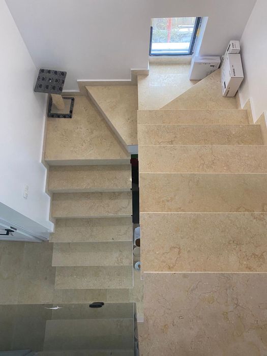 Granit marmura travertin mobilier, gradina scari trepte montaj