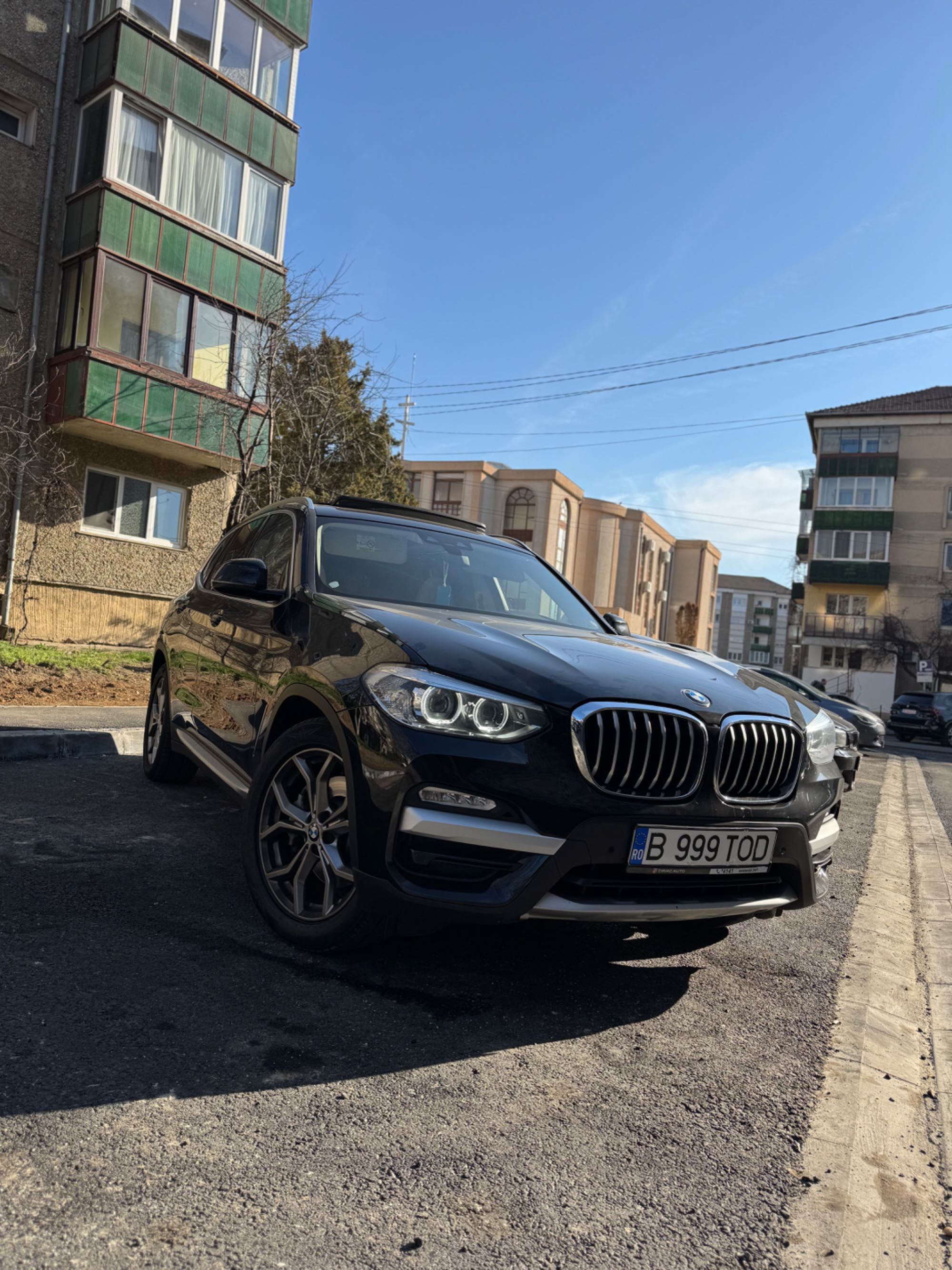 BMW X3 xDrive30i AT Luxury Line
