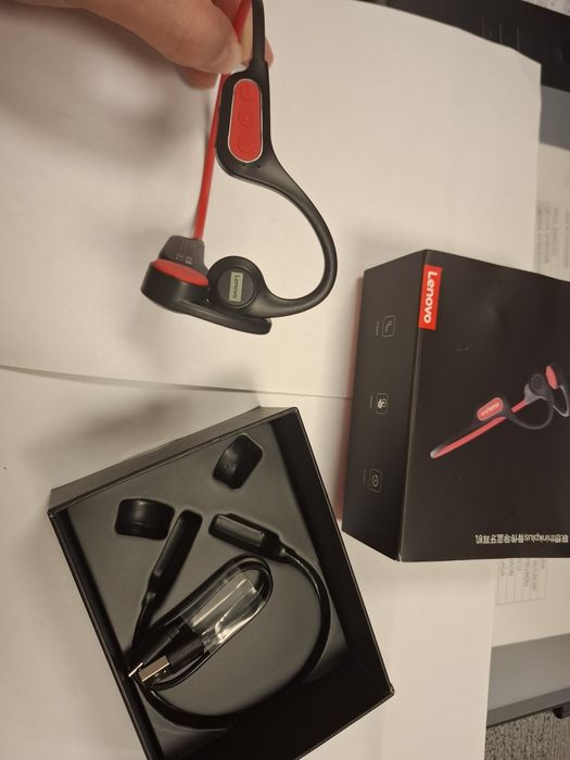 Casti conductie osoasa si cu ureche deschisa