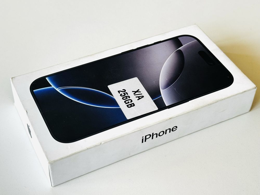 НОВ! Iphone 16 Pro 256GB Black Titanium Гаранция 1 година