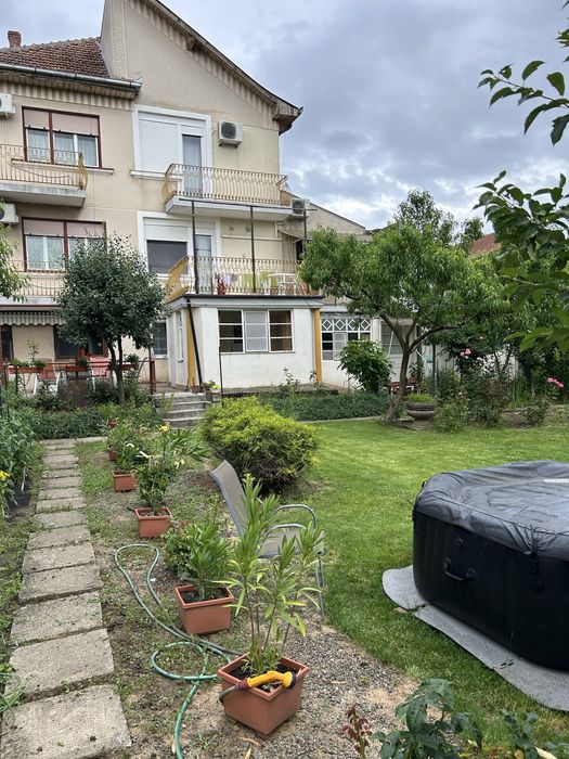 Casa de vanzare pe strada Paris