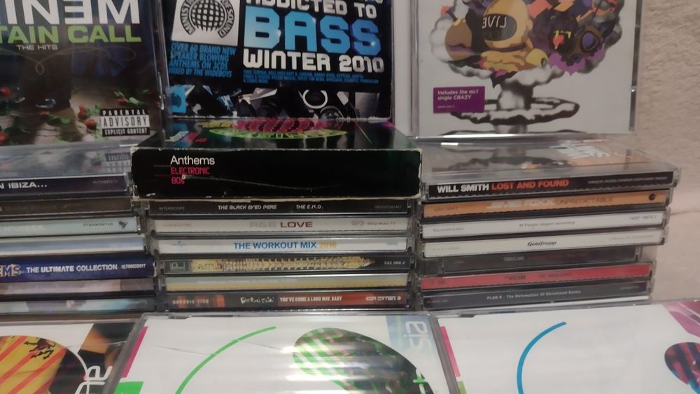 Peste 35 cd audio R&B si dance