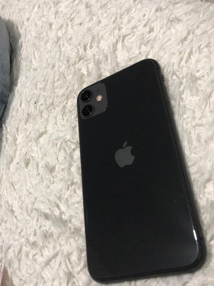 продам Iphone 11