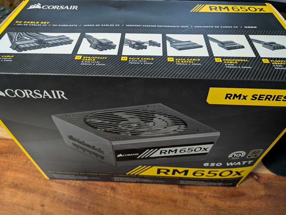 Sursă Corsair RM650x (650W, 80+ Gold, Full Modular)