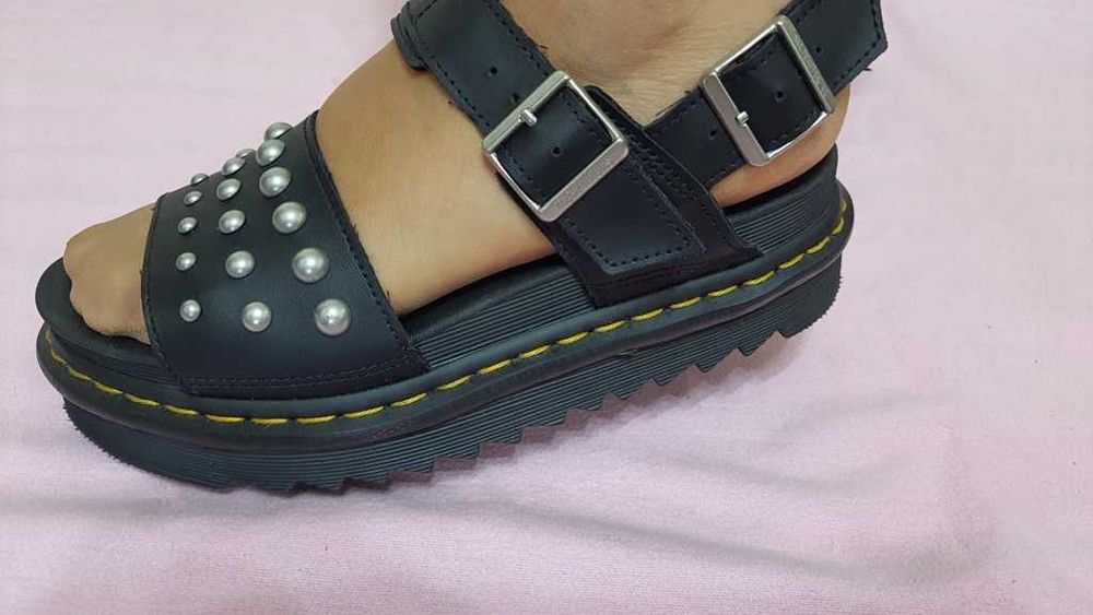 Sandale piele de la Dr. Martens model rar absolut originale marimea 39
