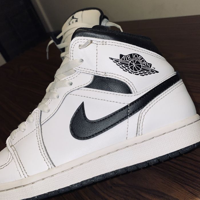 Nike Jordan 1 Mid Marimea 41 Albi