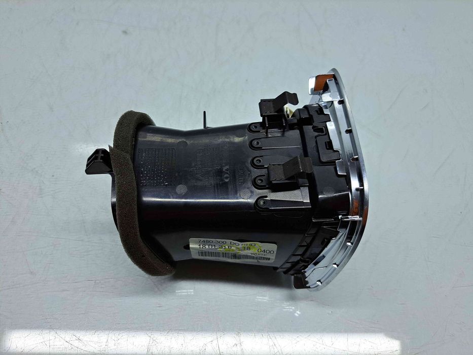 Grila aerisire dreapta Volvo V40 II Facelift [Fabr 2013-2019] 1281851