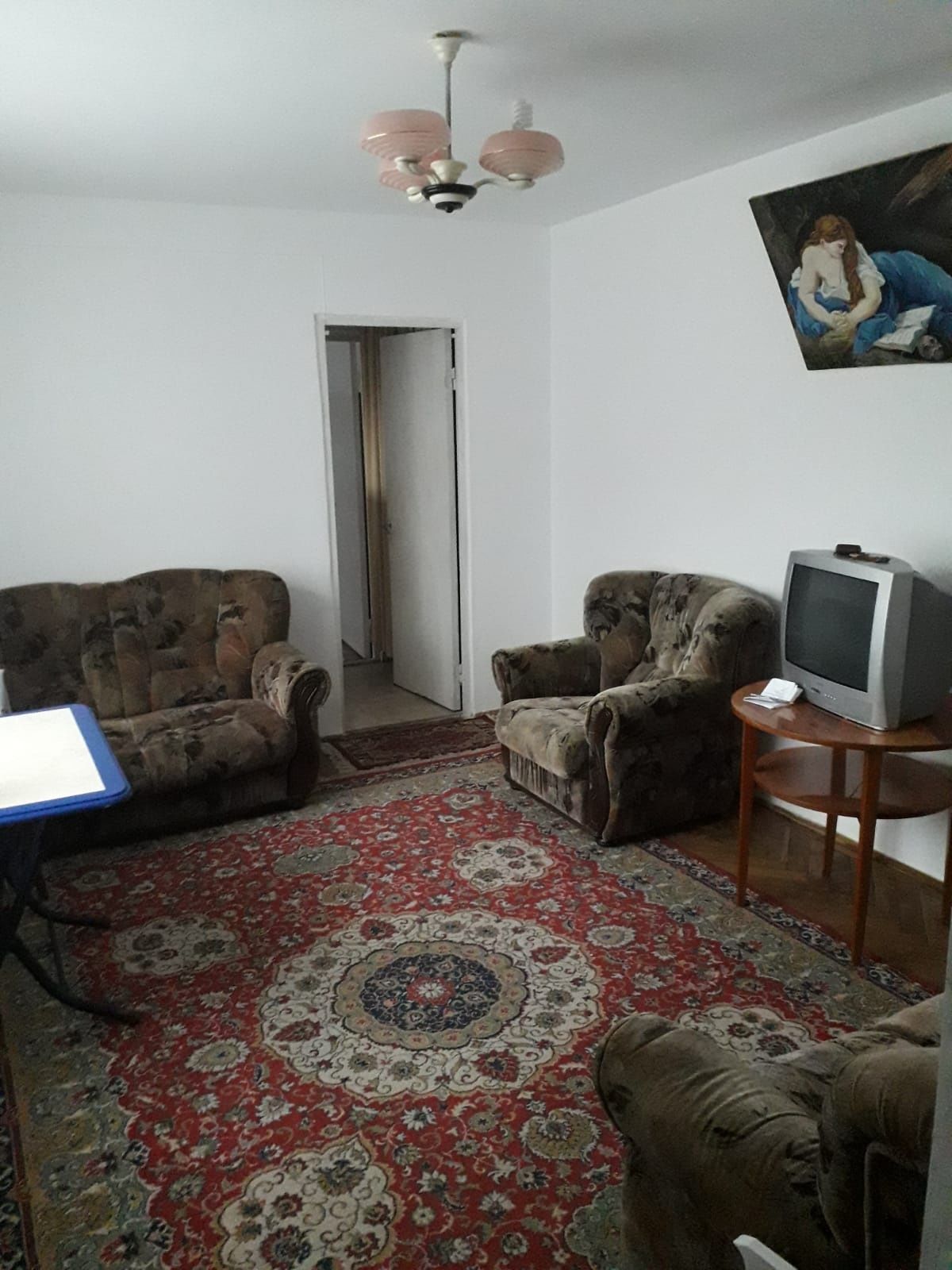 Închiriez apartament 2 camere