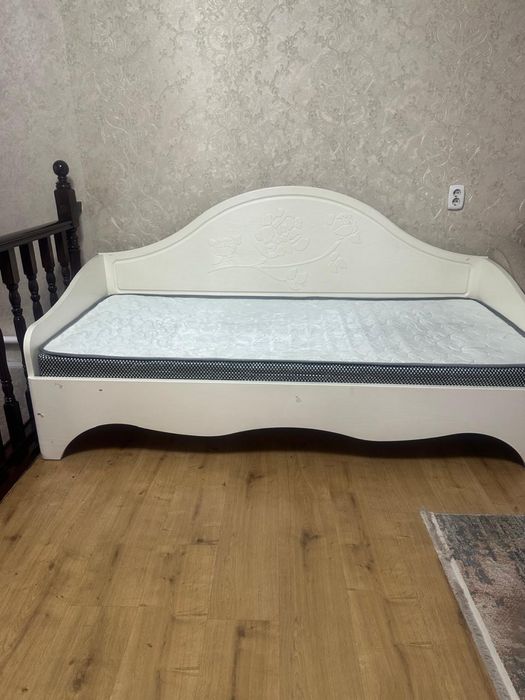 Кровать в десткую комнату