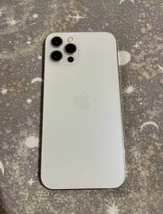 iPhone 12 Pro 256 baterie 100%